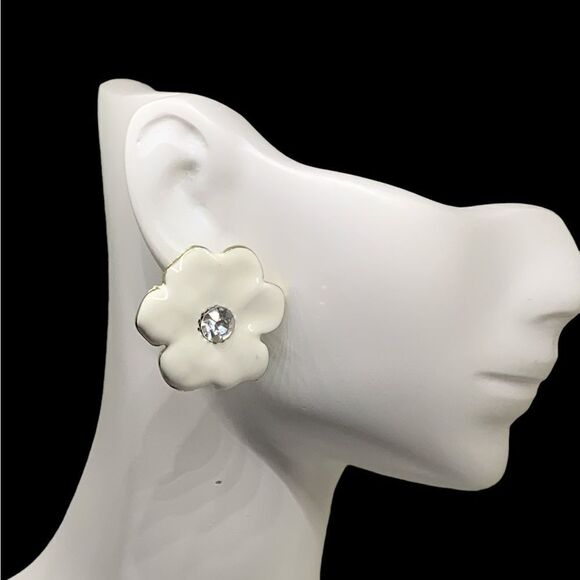 Vintage white enamel modernist flower crystal pierced earrings - Picture 3 of 5